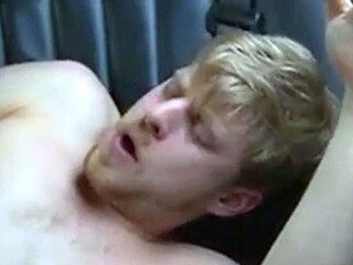 Amateur Fucking in the Car