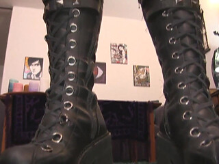 Lost Soles Featuring Sinn Sage