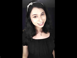 DaniTheCutie shows off her stunning body and squirts for you at the end