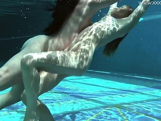 Underwater Show featuring Jessica Lincoln and Lindsey Cruz's pornstar video