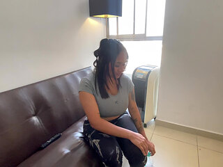 I discover that my sister-in-law does porn and we end up fucking very well in exchange for my silence