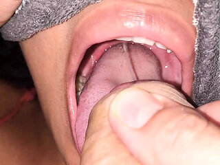 Giving piss juice and cum to my piss slave in the bed