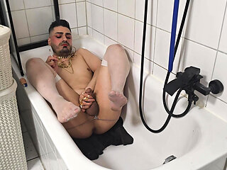 I piss kinky and sexy for my uncle and stepdad