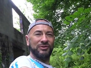 the Sexy Pornstar Damien Crosse Used Raw by My Friend Enzo Rimenez in Exhib Outdoor Place