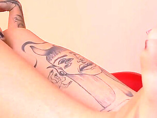 Beautiful Femdom Latina Tattooed Humiliates You in Spanish While You Look at Her Feet