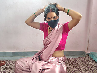 Indian Desi Bhabhi Fucked in Saree