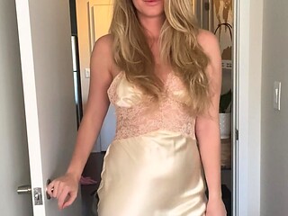 Amateur Horny Blonde Masturbates with Beer More webcamgirls