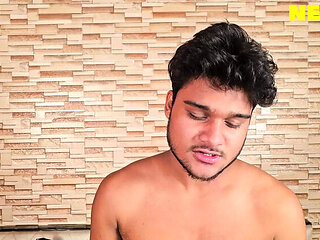 Hot Desi Malkin Seduces Teen Servant - Hardcore Saree Sex & Big Boobs