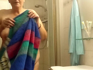 Fat mature woman taking a shower, Eva Pur and her voluptuous curves part 2