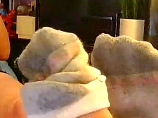 Dirty White Ankle Socks Slow Removal