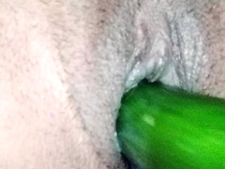 Beautiful pussy Asian Mommy & Long cucumber sex