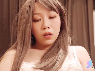 Jiu Jiu and Her Friends Spend an Evening in a Wild Orgy