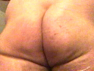 Naked Chub Shakes and Jiggles His Big Fat Oiled Up Ass in Slow Motion