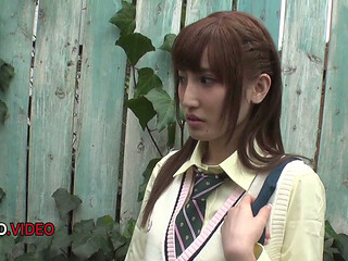 Sexy Japanese Amateur Karin Aizawa in Hot Outdoor Video
