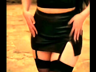Ya viste a esta universitaria COGIENDO??? TE GUSTARIA VERLA MOVIENDO ESE CULOTE SIN ROPA??? MIRA SUS VIDEOS EN ESTE CANAL!!!