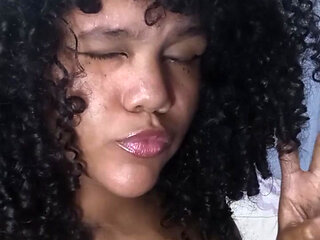 Horny twerk in a tiny thong