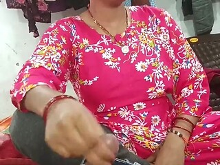 Bhabhi Devar Ke Ladn Ke Pani Nikali Hand Se Raat Ko Ghar Pe Akele Ake Hindi Audio Desi Handjob, Handjob