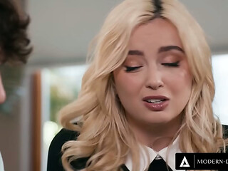MODERN-DAY SINS - Lexi Lore Discovers Anal Loophole After Soaking Friend Drops Out