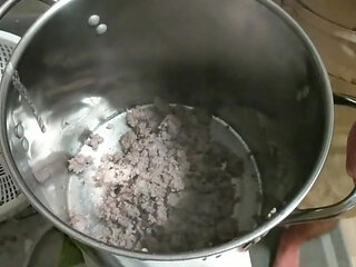 Cum Cooked 3 Leek Chili with Oil Handjob