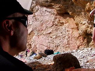 Fresh pussy Sofia Valentine a slut gets her pussy fucked on