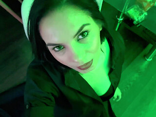 Bella Sexy Swallow All Cum