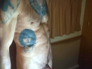 Mature dilf with almost 8inch tool