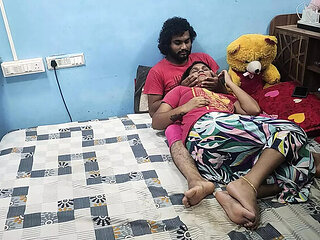 Vaishnavy & Sharun Raj Hot Indian Couple Live Uncut Bedroom Sex - Homemade Fuck