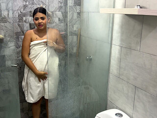 I couldn't help but masturbate while watching my stepsister in the shower