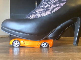 Crushed Dreams: Giantess Bootyful Bella Blast Vs the Orange Sports Car