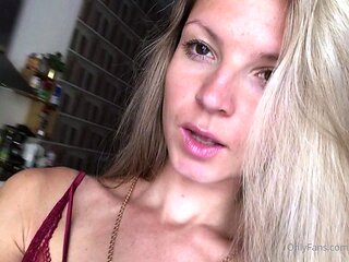 Close up MiLF getting it in the ass