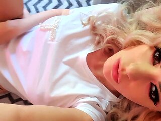 Alice Amateur Blonde Toys Masturbation
