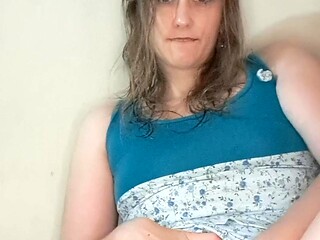Hot Latina mom seduces stepson for a hot and steamy Colombian affair