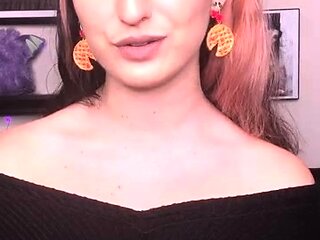Amateur Webcam Teen Masturbates And Teases