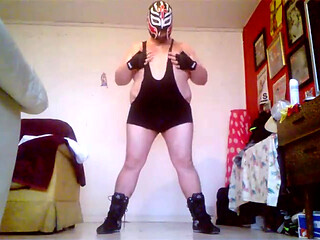 Fat Wrestler Wanks off & Shows Hole