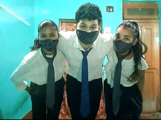 Desi School Girls Friends Threesome Xxxx video , Indian Desi School Friends Threesome Fucking Xxxx video