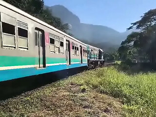 TREM ARROMBANDO O AMV DO PATIO COM FOR&Ccedil_A VEJA NO QUE DEU!