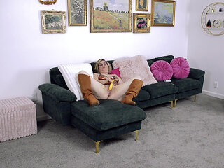 Cindy Cincinnati and Horny the Bear Halloween Special