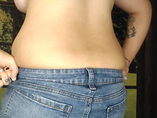 Big Jiggly Belly Shaking Dropping Squeeze