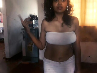 Tina Baby's Sri Lankan Beautician Fuck - Homemade Village Blowjob & Huge Boobs