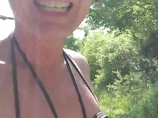 Milf julie nude run outdoors with squirt