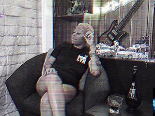 Whos Auntie Is This?