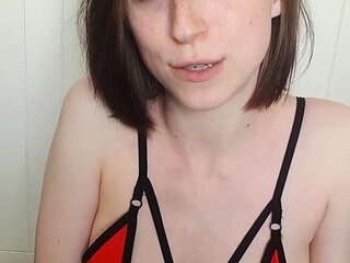 Hot brunette from squirt masturbating on webcam