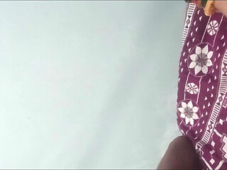 Indian Rajni Gets Sucked by Cumming Hot Hot