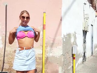 Fuck Me Quick, My Boyfriend Is Waiting