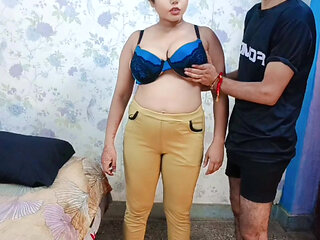 Sexy bhabhi come to my gym and start workout xxxsoniya