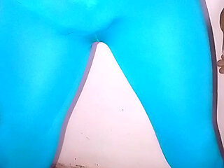 Reminds a blue gym a gym and picks Boy