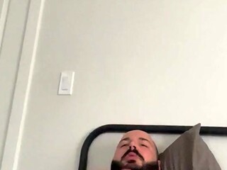 Dirty-talking hunk masters himself