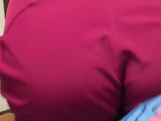 Amateur Skinny White Girl Gives Lap Dance POV