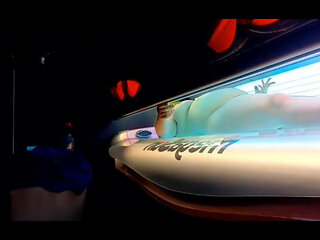 Tease, spread my pussy,fart and pee in solarium HD