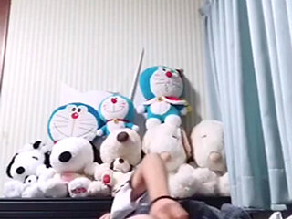 Feeling Sensitive Alone at Home Can't Stop